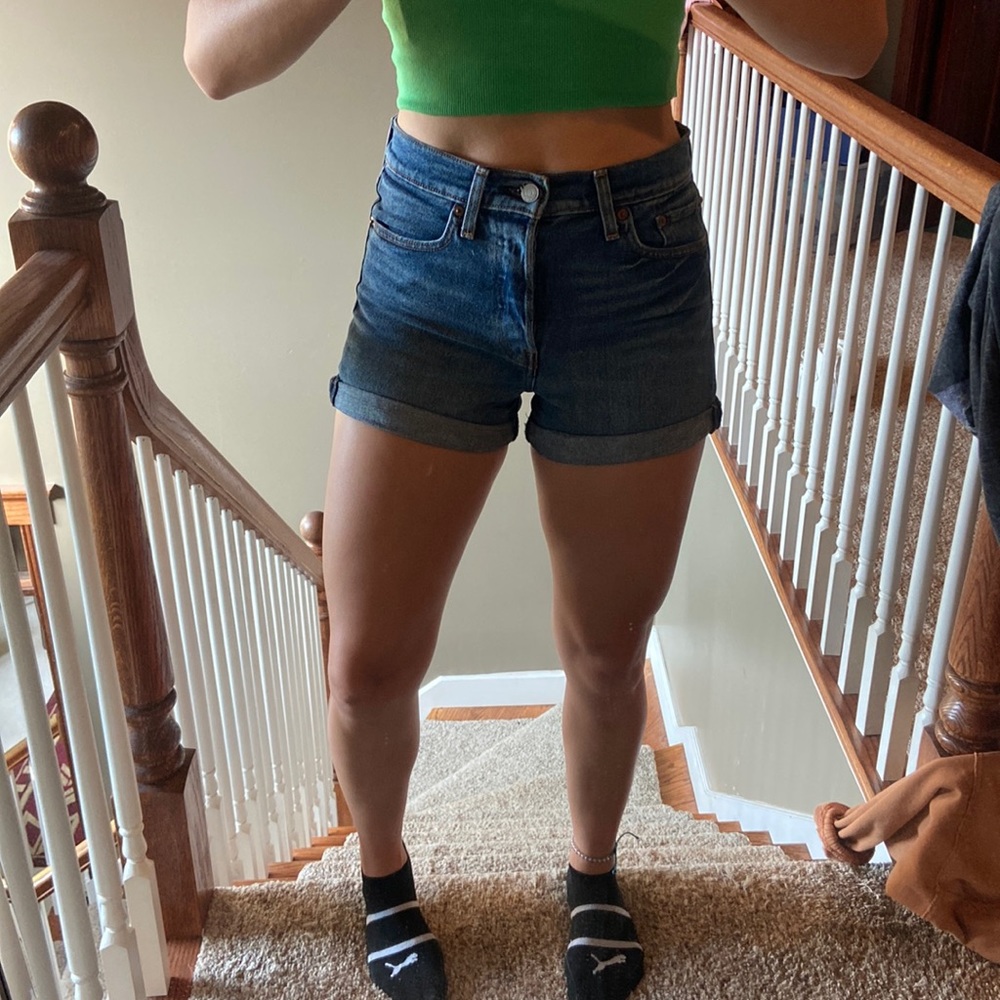Levi Denim Shorts sz 27